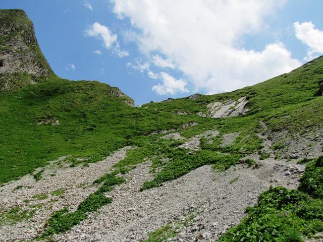 Blick zurück und nach oben zum Leiterenpass