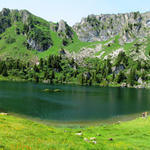 Breitbildfoto vom Seebergsee der nebenbei erwähnt, unter Naturschutz steht