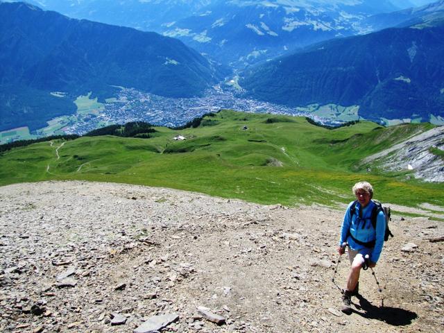 immer wieder traumhafte Tiefblicke ins Rheintal und Chur