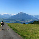 Breitbildfoto aufgenommen während dem Wandern, zwischen Endorfallmi und Wilerallmi