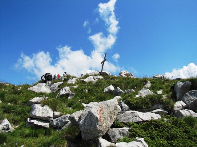 wir haben den  Sigriswiler Rothorn 2051 m.ü.M. erreicht