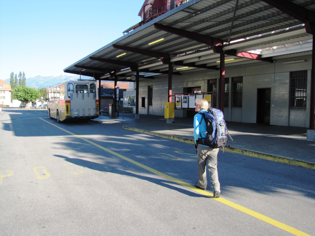 Bahnhof Meiringen. Hier haben wir das Postauto genommen...