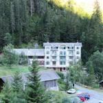 Blick zurück zum schönen Hotel Rosenlaui im Reichenbachtal
