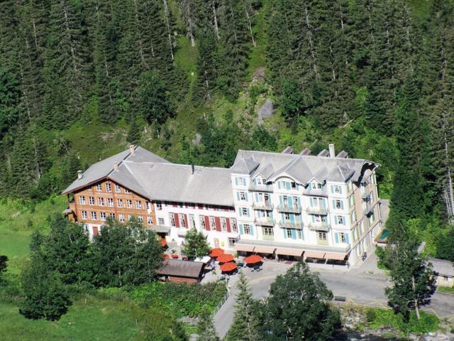 das Hotel Rosenlaui herangezoomt