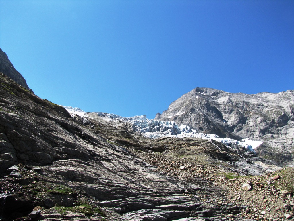 wir rücken dem Rosenlauigletscher immer näher