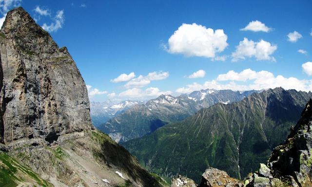 was für eine Aussicht vom Grat aus gesehen Richtung Triftgletscher, dort waren wir auch schon. Links der Gstellihorn