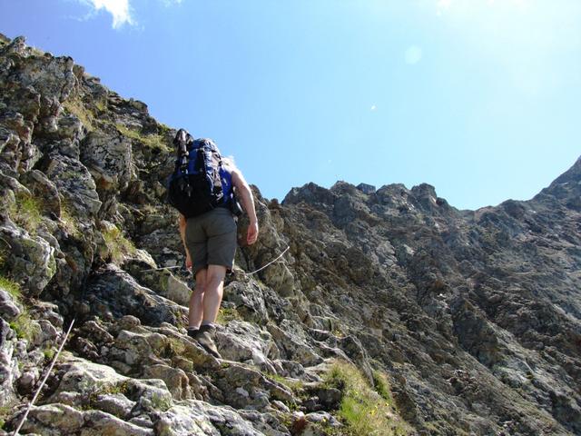 die schwierigsten Stellen sind weiterhin mit Seil gesichert