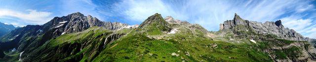 sehr schönes Breitbildfoto mit Blick nach oben zum Hangendgletschhorn, Dossen, Dossenhütte, Urbachsattel und Gstellihorn