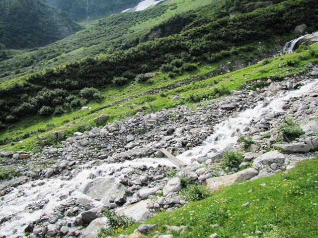 Blick von Punkt 1477 m.ü.M. auf den Tobeger Wildbach