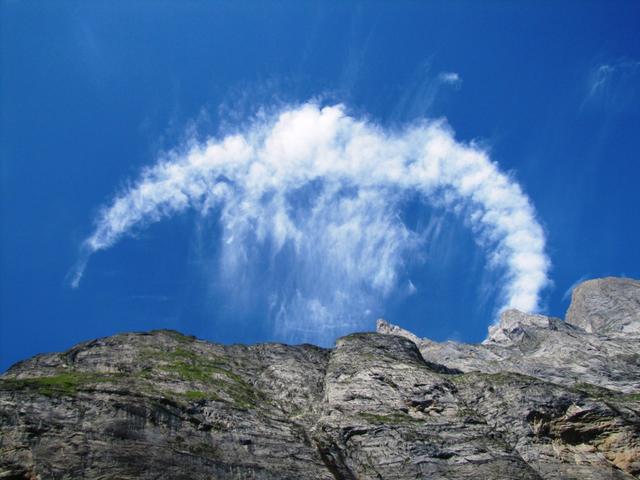 eine komische Wolke hat sich bei den Engelhörner gebildet