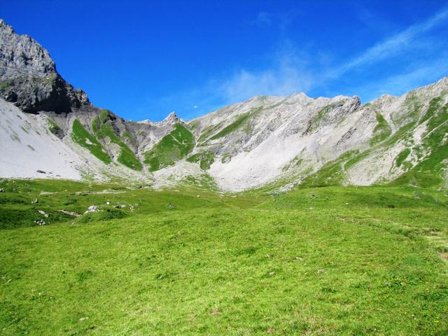 auf dem Weg zu Punkt 2102 m.ü.M.