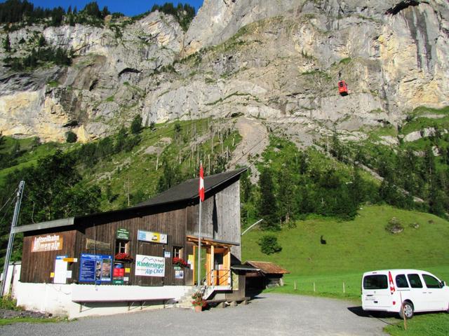 bei der Talstation der Luftseilbahn Kandersteg - Allmenalp