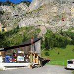 bei der Talstation der Luftseilbahn Kandersteg - Allmenalp