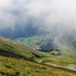 Tiefblick nach Kandersteg. 1000 Höhenmeter Unterschied