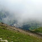 Tiefblick hinunter nach Kandersteg. Über 1300 Höhenmeter