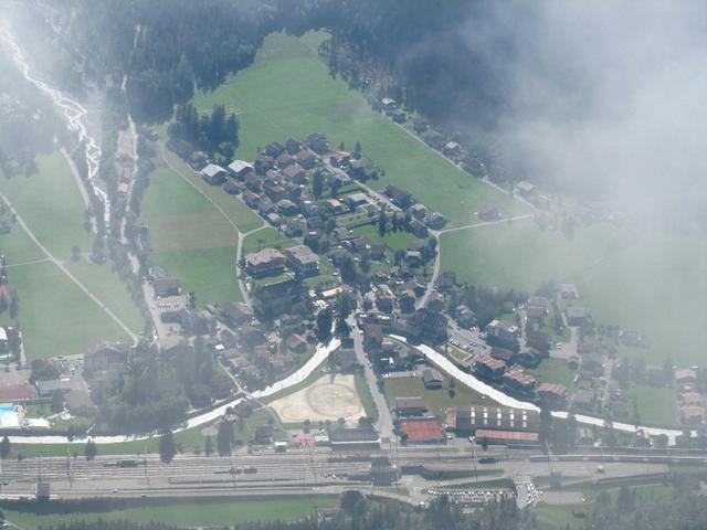 Tiefblick nach Kandersteg