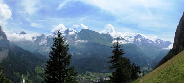 schönes Breitbildfoto Blüemlisalp, Fründenhorn, Doldenhorn, Balmhorn und Altels