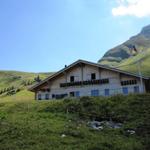 wir haben das neue Bauernhaus auf Usserbällen 1882 m.ü.M. erreicht