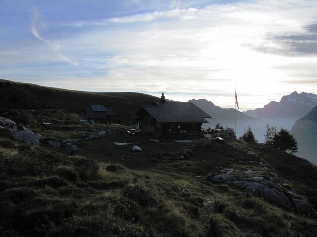 Blick zurück zu der schönen Lobhornhütte. Wir haben schöne Stunden hier verbracht