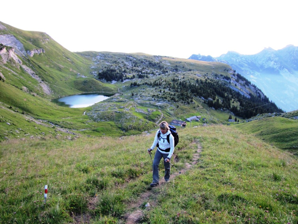 Blick zurück zum Sulsseewli und rechts zur Lobhornhütte