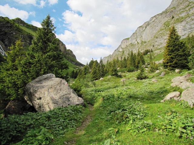 weiter am Talboden des einsamen Soustal, führt unsere Wanderung aufwärts Richtung Mättenberg