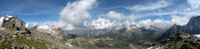 sehr schönes Breitbildfoto mit Blick Richtung Gadmertal