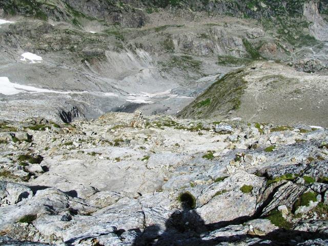 auf dem gleichen Weg wie wir gekommen sind, geht es wieder abwärts