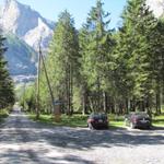 beim grossen Parkplatz Eingang Gasterntal 1352 m.ü.M.