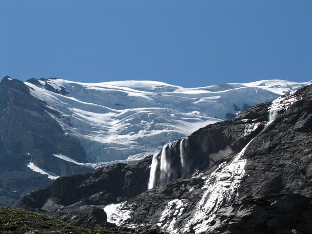 Blick hinauf zum Balmhorngletscher