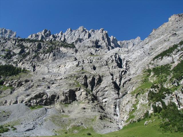 Blick hinauf zum Doldenhorn