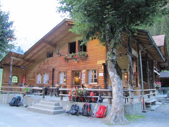 das Hotel Gasterntal in Selden. Viele Wanderer sind heute unterwegs