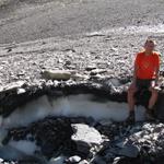 Franco ist der einzige Farbtupfer in dieser grauen Mondlandschaft