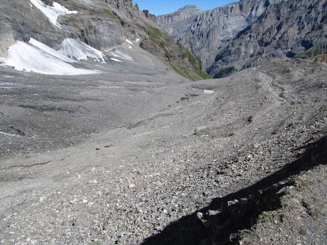 Blick zurück und hinunter zum Lötschegletscher