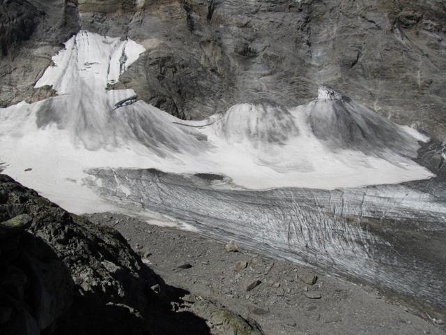 Tiefblick zum Lötschegletscher