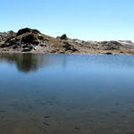 wir haben den grössten See bei Punkt 2594 m.ü.M. erreicht. Sehr schönes Breitbildfoto