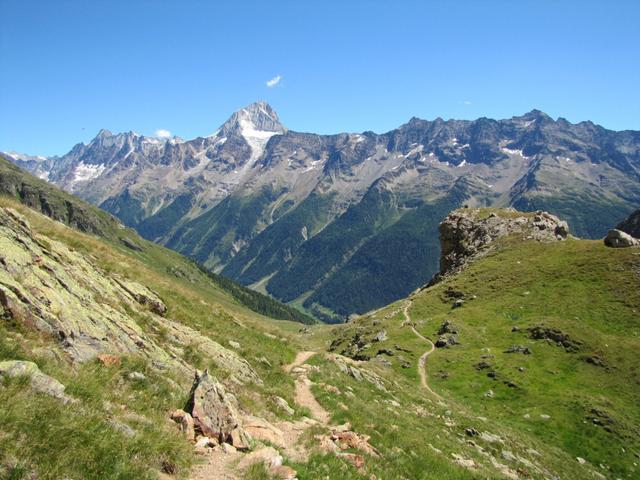 Blick auf das Bietschhorn und ins Lötschental