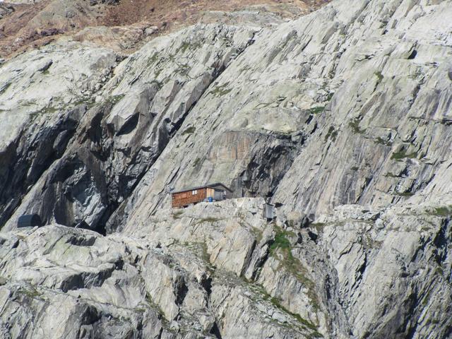 Blick hinauf zur Gruebenhütte