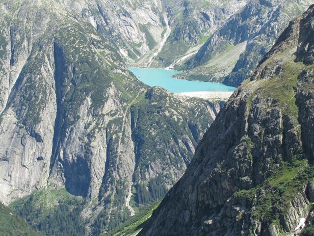 man sieht sogar die Schienen der Gelmerbahn. Mit dieser sind wir schon gefahren