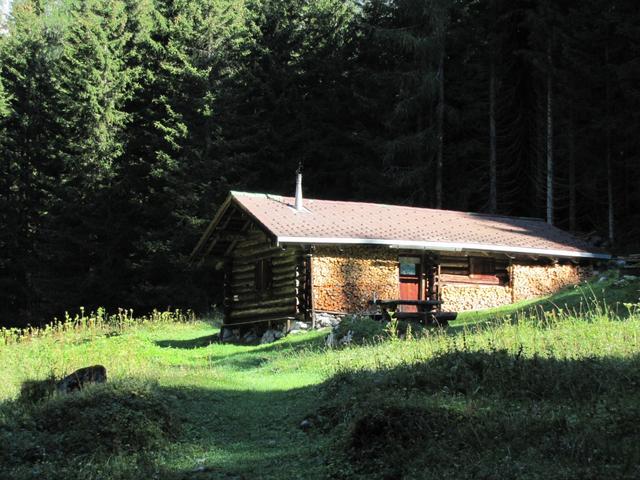 bei der Waldhütte auf Vorder Säss 1422 m.ü.M. hier legten wir eine kleine Rast ein