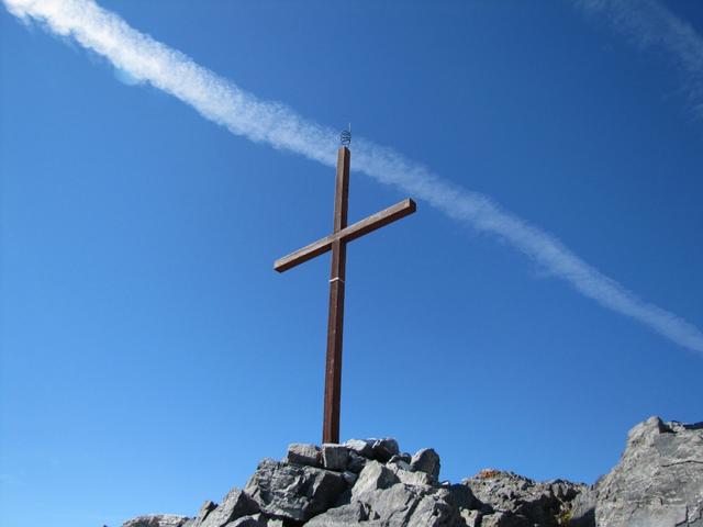 das Gipfelkreuz vom Valbellahorn 2764 m.ü.M.