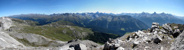 sehr schönes Breitbildfoto mit Piz Kesch, Piz Ela, Piz d'Err und Corn da Tinizong