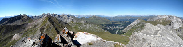 schönes Breitbildfoto mit Blick Richtung Arosa