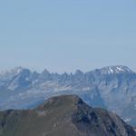 Blick zu den Tschingelhoren und Piz Segnas