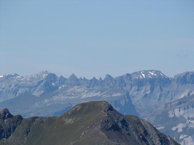 Blick zu den Tschingelhoren und Piz Segnas