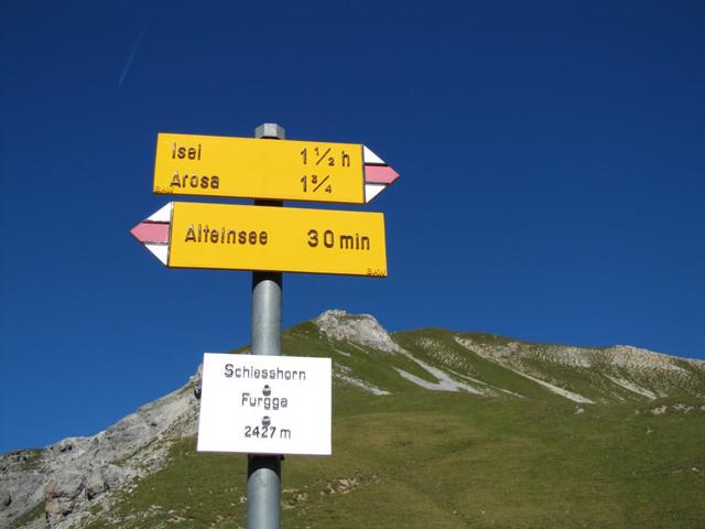 Wegweiser beim Schiesshorn Furgga 2427 m.ü.M.