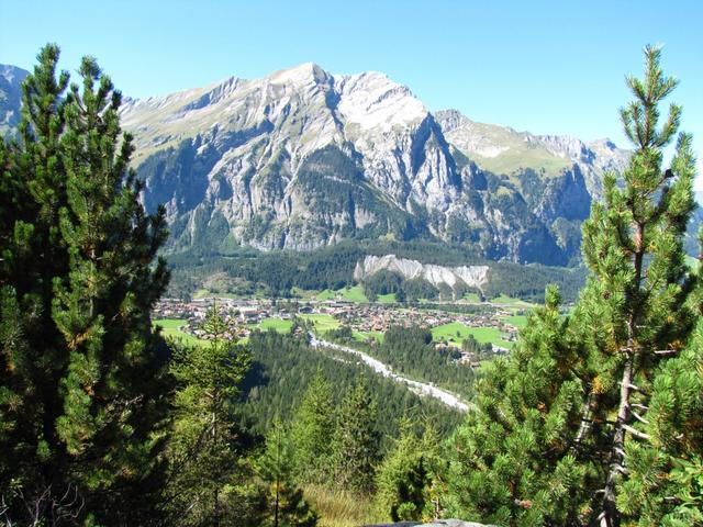 Blick auf Kandersteg und First