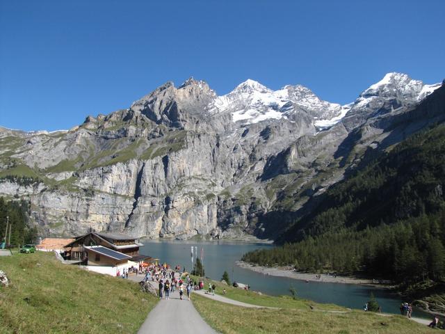 Blick zurück zum Oeschinensee