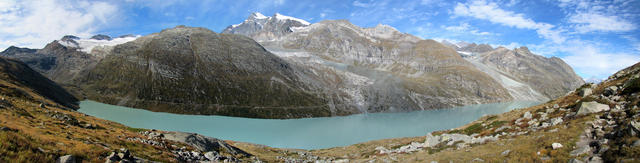 schönes Breitbildfoto vom Mattmark Stausee