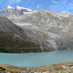 schönes Breitbildfoto vom Mattmark Stausee