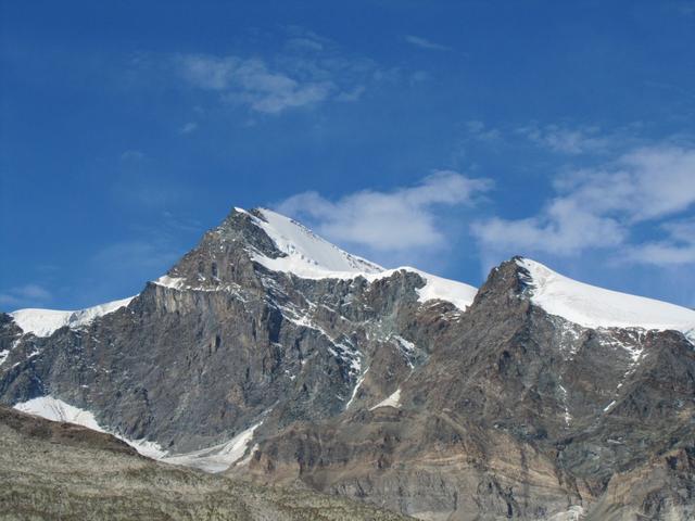 schöner Blick zum Strahlhorn und Fluchthorn